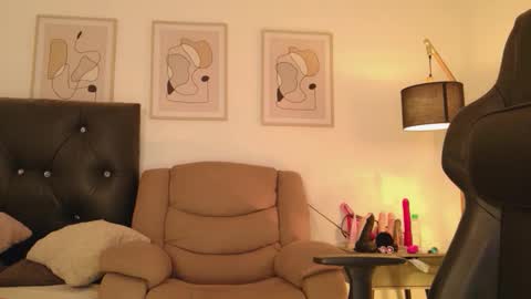 Alexa online show from April 19, 2:33 am