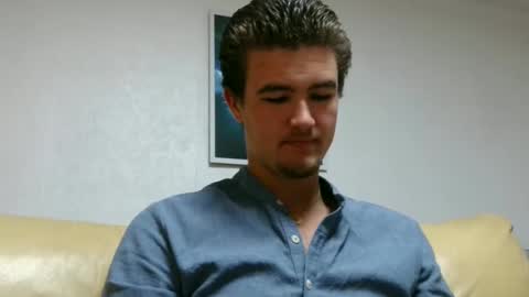 Snapshot of alex83530 chatting on December 8, 12:08 pm Alex83530 online show from December 8, 12:08 pm