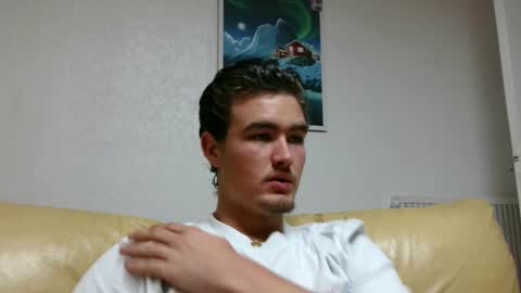 Snapshot of alex83530 chatting on January 6, 12:46 pm Alex83530 online show from January 6, 12:46 pm