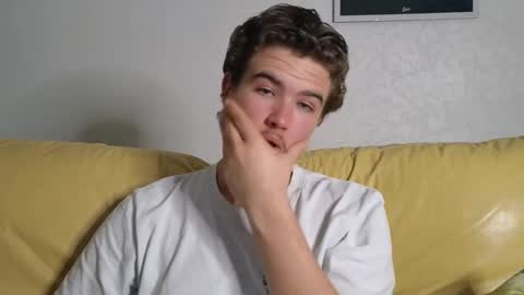 Snapshot of alex83530 chatting on January 23, 6:45 pm Alex83530 online show from January 23, 6:45 pm