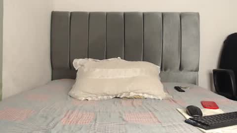 Owen online show from January 6, 4:04 am