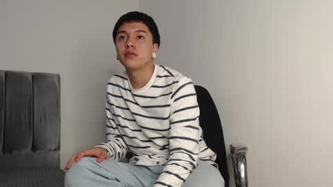 Owen online show from November 18, 1:44 am