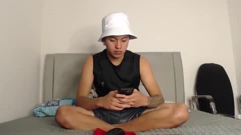 Owen online show from March 19, 3:32 am