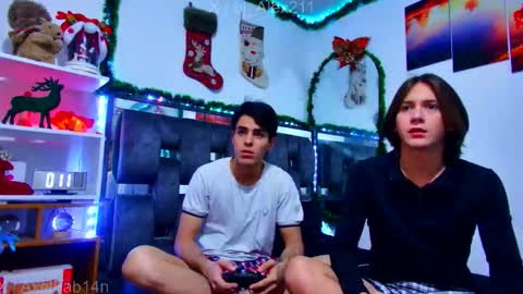 sneider online show from December 20, 4:30 am