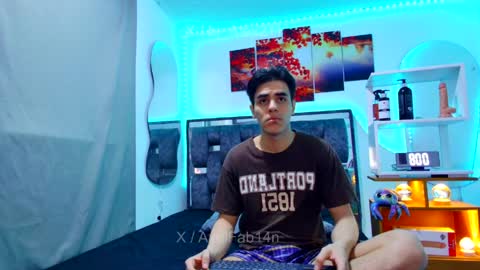 sneider online show from April 19, 2:55 am