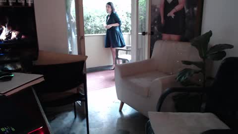 Snapshot of alex_and_theprof chatting on December 20, 2:05 pm ALEX online show from December 20, 2:05 pm