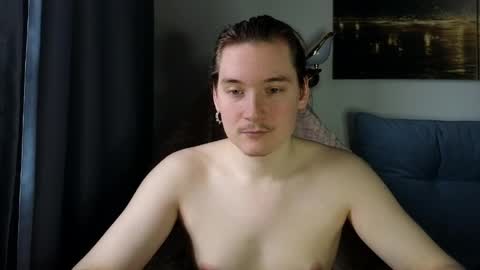 Snapshot of alex_candy_pump chatting on May 5, 4:53 am FAVORITE online show from May 5, 4:53 am
