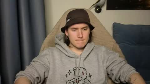 Snapshot of alex_candy_pump chatting on May 29, 12:30 am FAVORITE online show from May 29, 12:30 am