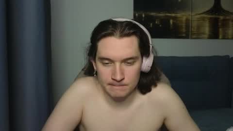 Snapshot of alex_candy_pump chatting on June 1, 3:52 am FAVORITE online show from June 1, 3:52 am