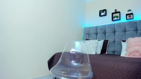 alex online show from January 24, 3:24 pm