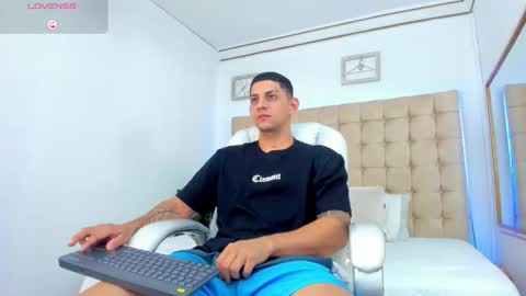 alex online show from September 30, 11:59 am