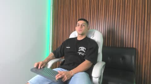 alex online show from January 10, 12:40 pm