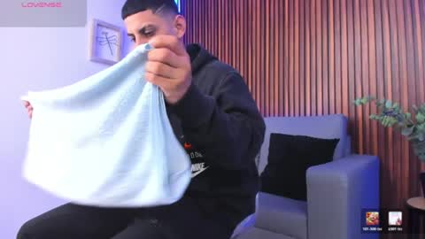 alex online show from April 21, 12:44 pm