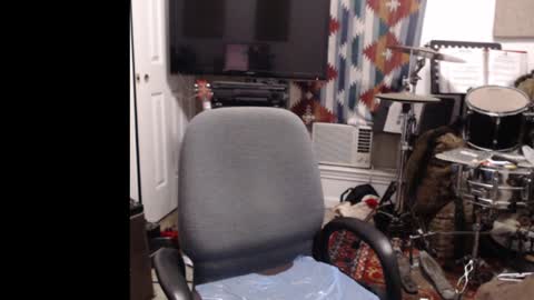 Snapshot of alex_d25 chatting on December 31, 6:48 am alex_d25 online show from December 31, 6:48 am