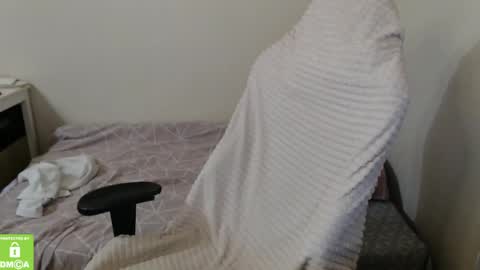 Snapshot of alex_gotcha chatting on May 29, 5:22 pm Alex online show from May 29, 5:22 pm