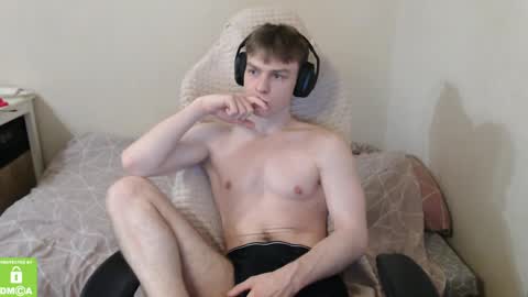 Snapshot of alex_gotcha chatting on June 5, 9:31 pm Alex online show from June 5, 9:31 pm