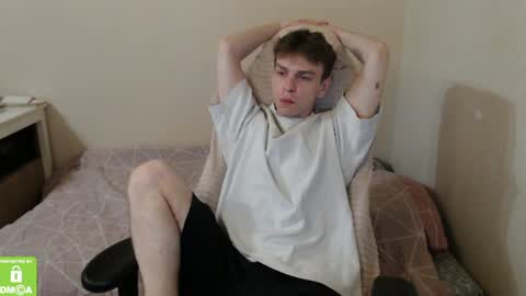 Snapshot of alex_gotcha chatting on June 24, 8:41 pm Alex online show from June 24, 8:41 pm
