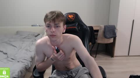 Snapshot of alex_gotcha chatting on July 12, 6:32 pm Alex online show from July 12, 6:32 pm