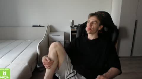 Snapshot of alex_gotcha chatting on July 16, 3:29 pm Alex online show from July 16, 3:29 pm