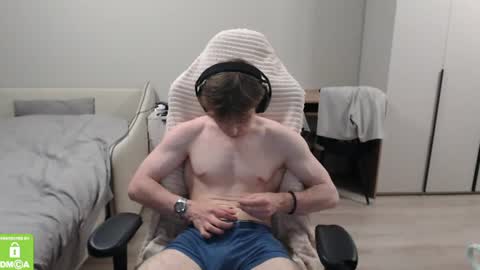 Snapshot of alex_gotcha chatting on July 25, 5:43 pm Alex online show from July 25, 5:43 pm