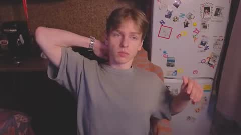 Snapshot of alex_gotcha chatting on August 9, 4:01 pm Alex online show from August 9, 4:01 pm