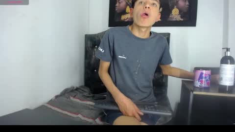 alex_it0 online show from May 16, 1:02 am