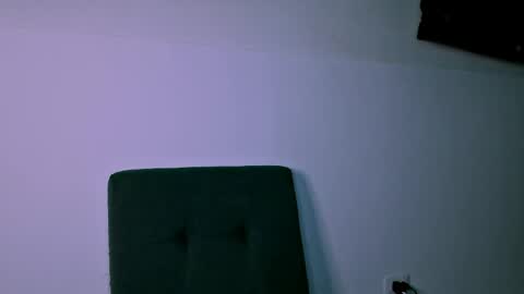 Snapshot of alex_one888 chatting on May 13, 12:52 am Alex online show from May 13, 12:52 am