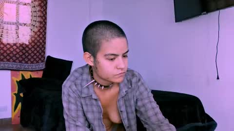 Snapshot of alex_one888 chatting on May 18, 9:20 pm Alex online show from May 18, 9:20 pm