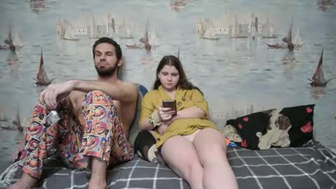 Alex and Sarah online show from November 16, 12:49 am