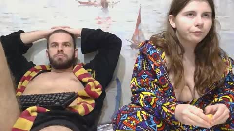 Alex and Sarah online show from February 5, 12:26 am