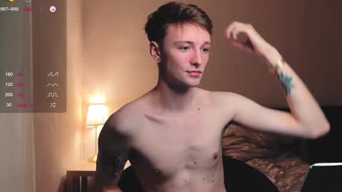 alex_schafer online show from September 26, 4:55 pm