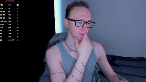 alex_silent online show from April 20, 8:17 am