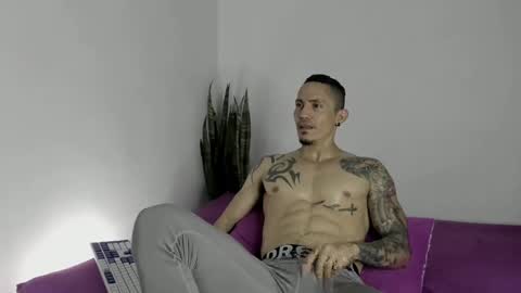 alex_sthorm online show from December 20, 1:36 am