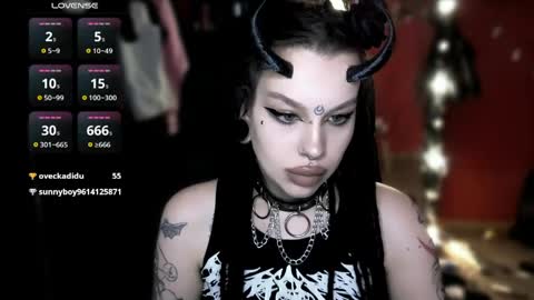 Snapshot of alex_succubus chatting on May 23, 4:50 am Alex Succubus online show from May 23, 4:50 am
