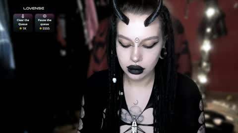 Snapshot of alex_succubus chatting on May 26, 6:09 am Alex Succubus online show from May 26, 6:09 am