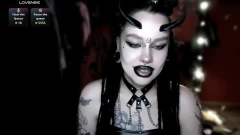 Snapshot of alex_succubus chatting on June 2, 3:41 am Alex Succubus online show from June 2, 3:41 am
