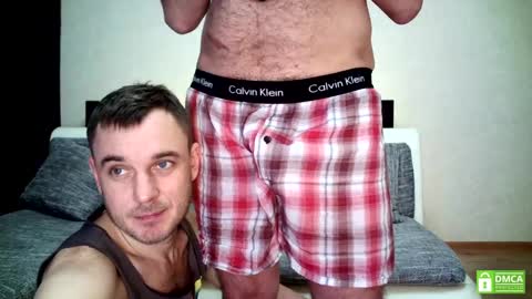 Snapshot of alex_tobey chatting on February 4, 5:53 am Alex and Tobey online show from February 4, 5:53 am