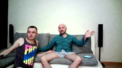 Snapshot of alex_tobey chatting on November 3, 3:30 am Alex and Tobey online show from November 3, 3:30 am