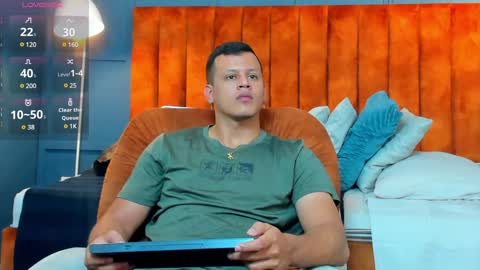 Snapshot of alex_tower chatting on December 21, 10:08 pm Alex Towers online show from December 21, 10:08 pm