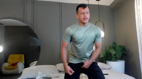 Snapshot of alex_tower chatting on January 2, 7:18 pm Alex Towers online show from January 2, 7:18 pm