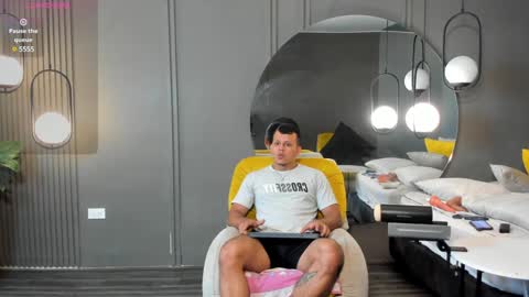 Snapshot of alex_tower chatting on January 9, 7:29 pm Alex Towers online show from January 9, 7:29 pm