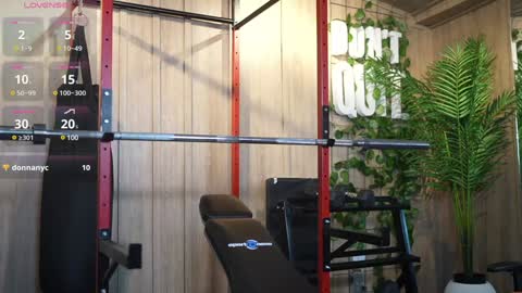 Snapshot of alex_tower chatting on January 30, 9:58 pm Alex Towers online show from January 30, 9:58 pm