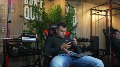 Snapshot of alex_tower chatting on February 1, 10:23 pm Alex Towers online show from February 1, 10:23 pm