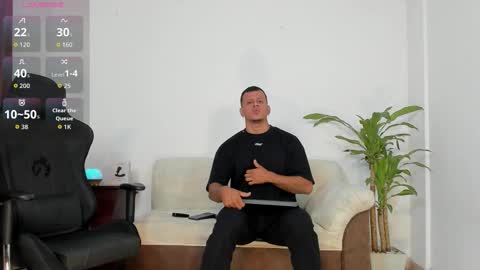 Snapshot of alex_tower chatting on October 8, 12:41 am Alex Towers online show from October 8, 12:41 am