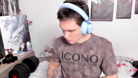 Snapshot of alex_wandhot chatting on January 24, 6:46 pm Alex WandHot online show from January 24, 6:46 pm