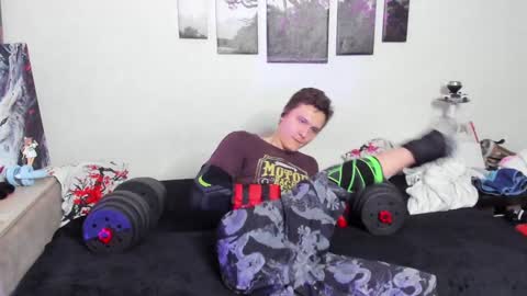 Snapshot of alex_wandhot chatting on February 5, 8:00 am Alex WandHot online show from February 5, 8:00 am