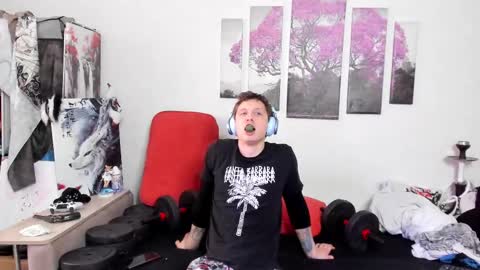 Snapshot of alex_wandhot chatting on February 14, 11:10 am Alex WandHot online show from February 14, 11:10 am