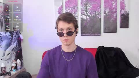 Snapshot of alex_wandhot chatting on March 7, 6:46 am Alex WandHot online show from March 7, 6:46 am