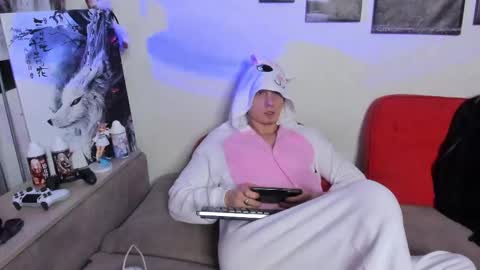 Snapshot of alex_wandhot chatting on March 7, 4:00 pm Alex WandHot online show from March 7, 4:00 pm