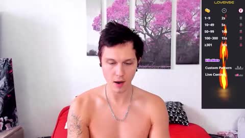 Snapshot of alex_wandhot chatting on September 30, 5:12 am Alex WandHot online show from September 30, 5:12 am